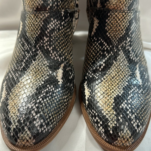 GUC Madewell The Rosie Ankle Boot in Moonstone - Picture 7 of 8